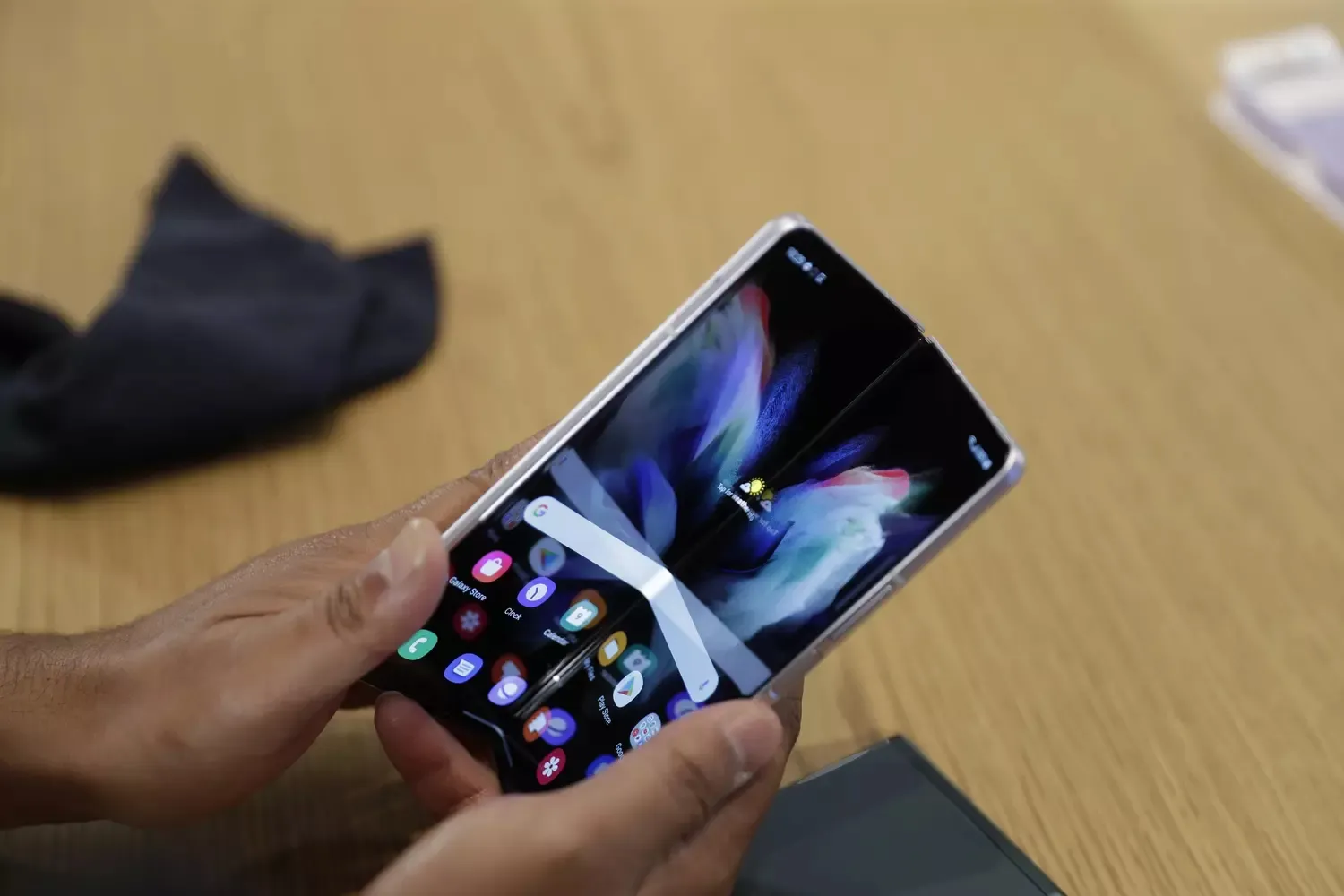 Galaxy Z Fold 4 sẽ có mặt lưng giống S22 Ultra